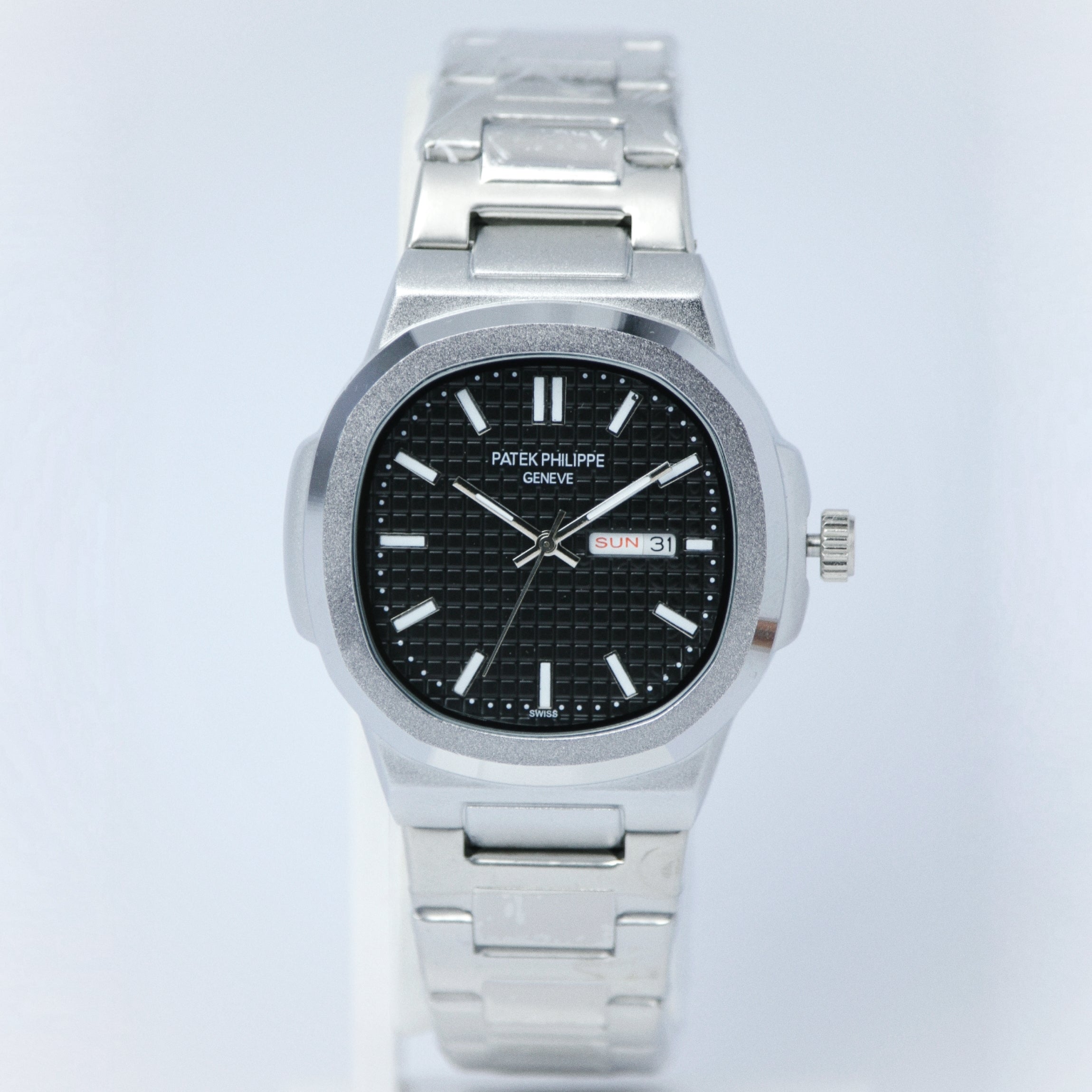 Patek Philippe Nautilus Men’s Watch (BZ-ES03) – Silver Gold Strap