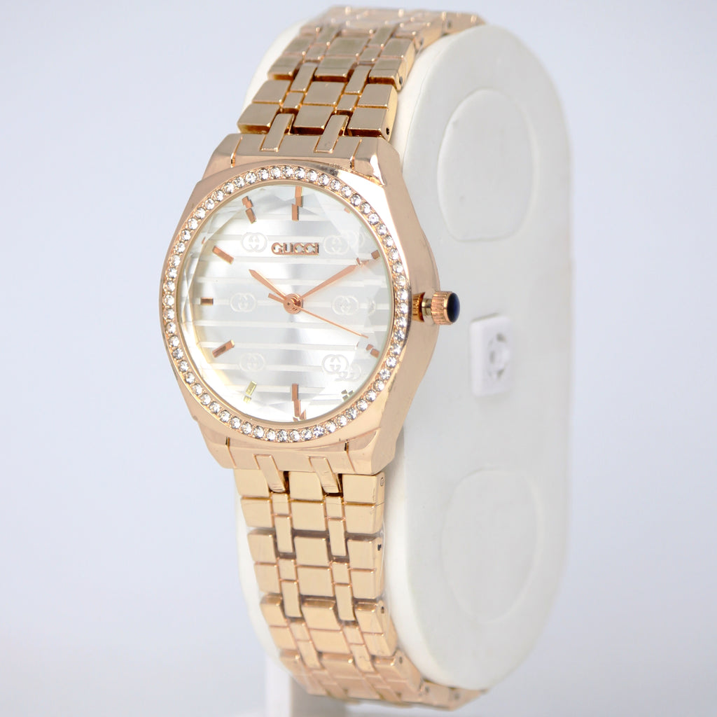 Gucci Women’s Analog Wrist Watch (BZ-SS08) – Rose Gold Crystal Dial