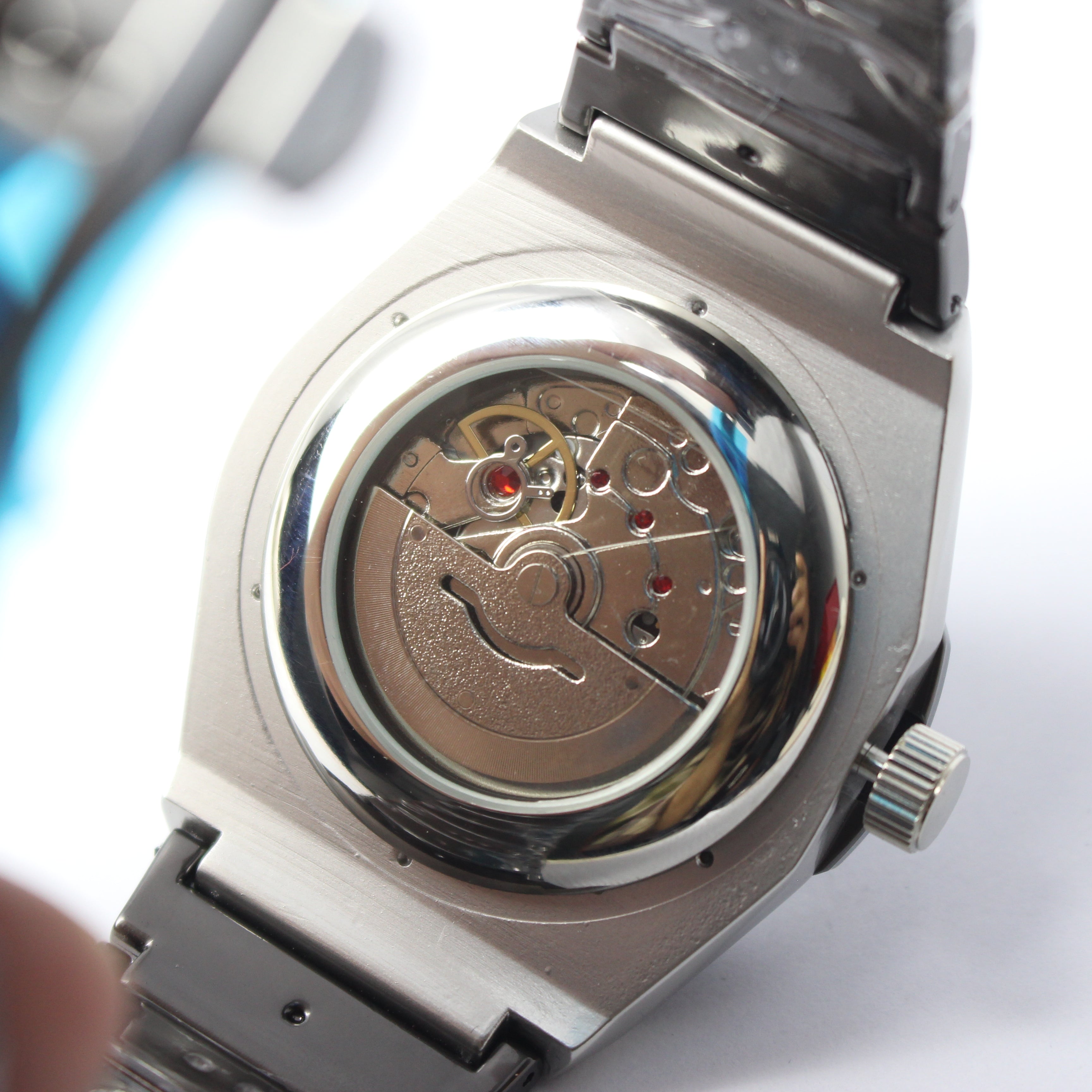 Hublot Classic Semi-Automatic Men’s Watch (BZ-ES05) – White Dial